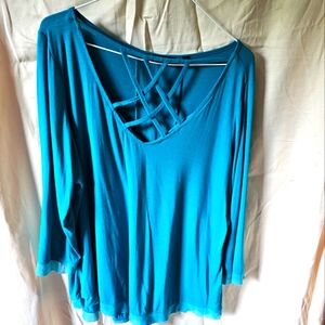 Womens lightweight 3/4 length sleeve top